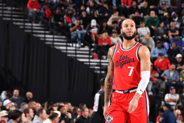 合同中只有, 投篮命中率, 名手持标准 合同中只有, 投篮命中率, 名手持标准