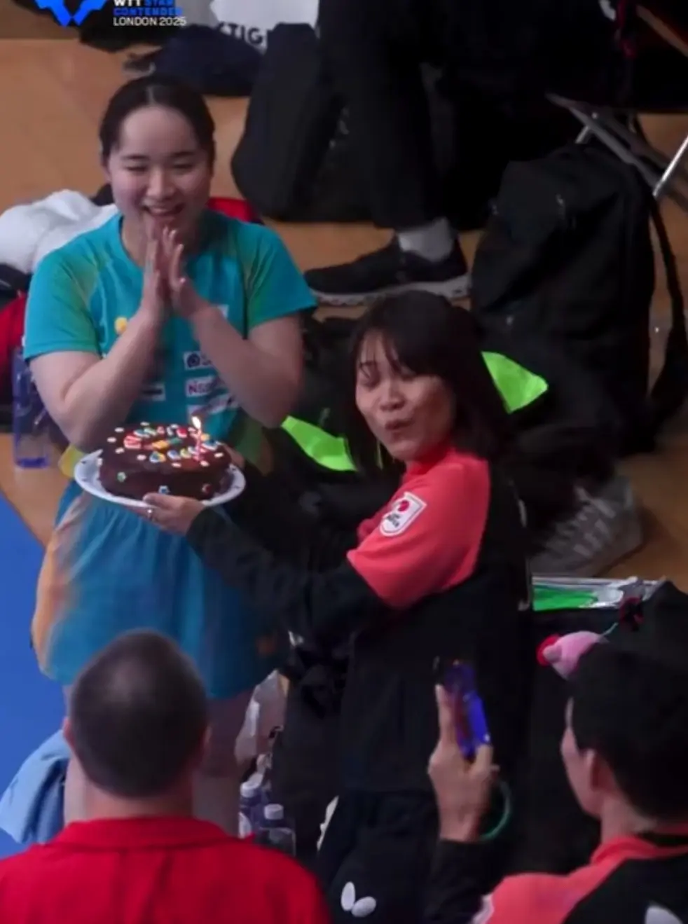 OWUaR, 纵歌曼的合