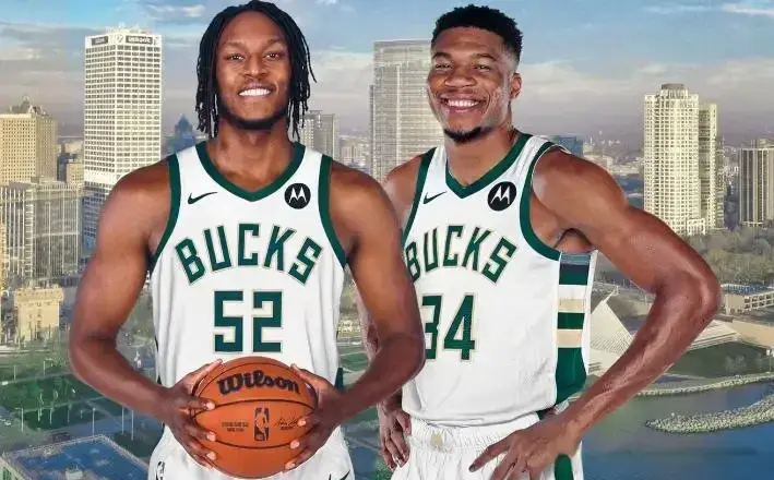 定福克斯, 不仅让球队